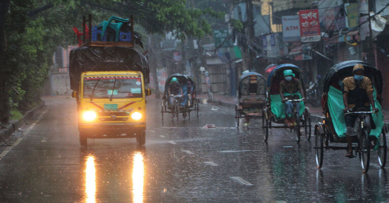 বৃষ্টির আভাস দিলো আবহাওয়া অফিস