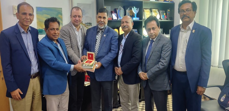 এভারকেয়ার হাসপাতালে ঢাবি অ্যালামনাই সদস্যদের স্বাস্থ্যসেবা নিয়ে আলোচনা