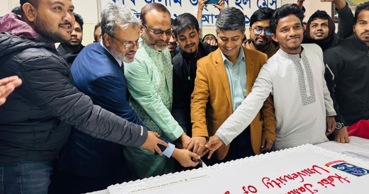 ঢাবিতে জুলাই স্মৃতি শর্ট-পিচ টুর্নামেন্টে চ্যাম্পিয়ন ‘আসমানী’