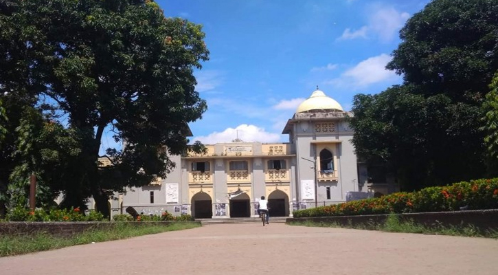 এসএম হলে শিক্ষার্থী সংযুক্ত করবে ঢাবি