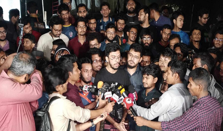 মধ্যরাতে হঠাৎ উত্তাল প্রকৌশল বিশ্ববিদ্যালয়