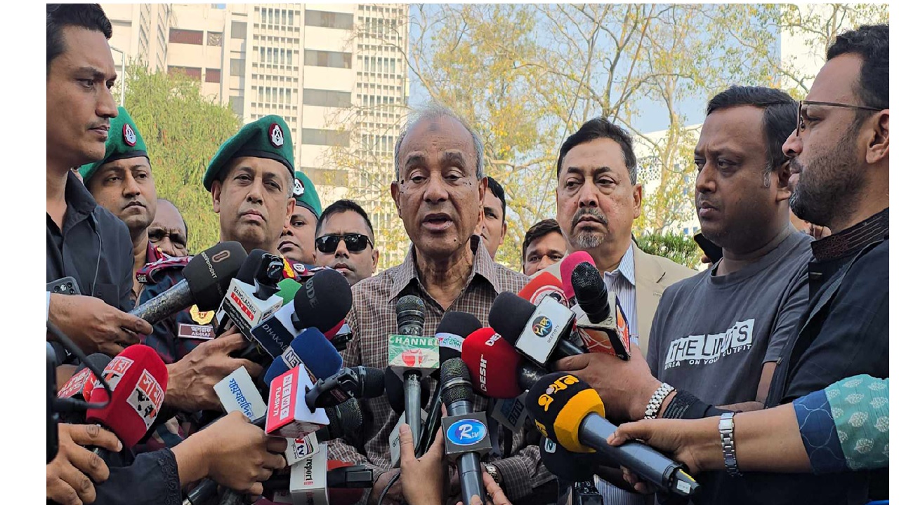 অভিযানে কোনো বাহিনীর সদস্যের গাফিলতি ছাড় দেওয়া হবে না : স্বরাষ্ট্র উপদেষ্টা
