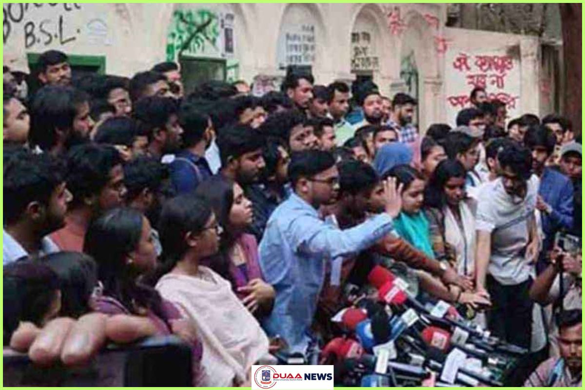 পাল্টাপাল্টি বিক্ষোভ-ধস্তাধস্তির মধ্যেই নতুন ছাত্র সংগঠনের আত্মপ্রকাশ