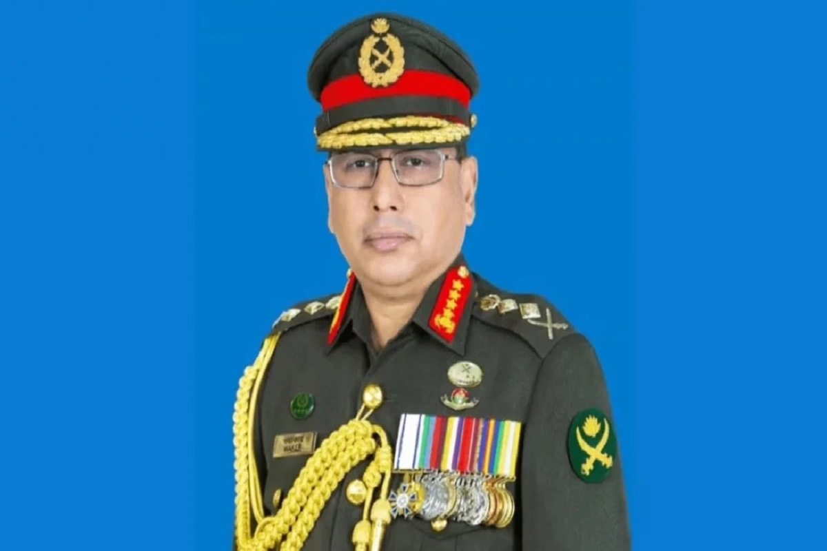 আফ্রিকার শান্তিরক্ষা মিশন এলাকা পরিদর্শনের উদ্দেশে সেনাপ্রধানের দেশত্যাগ