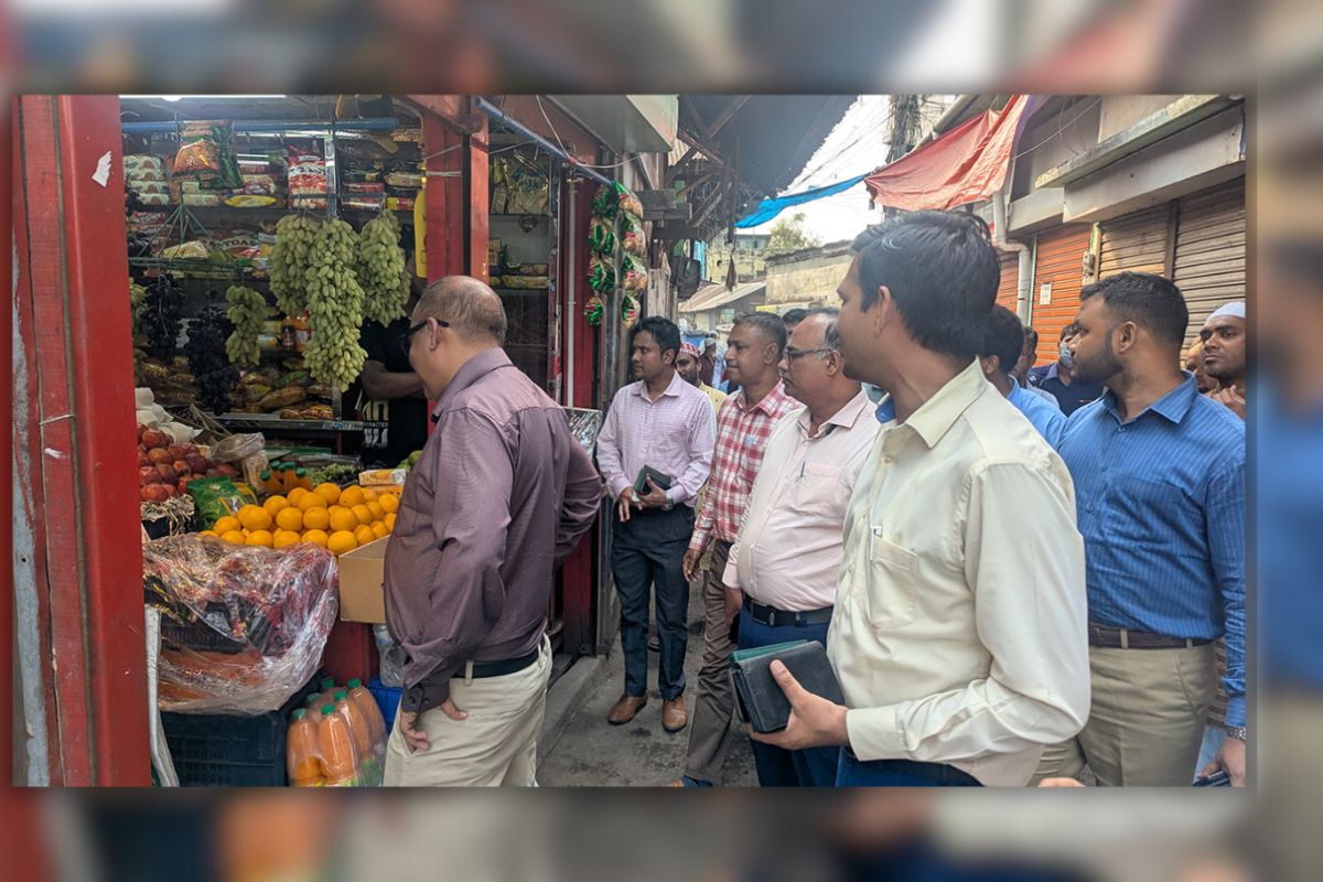রমজানে বাজার স্থিতিশীল রাখতে প্রশাসনের কঠোর নজরদারি