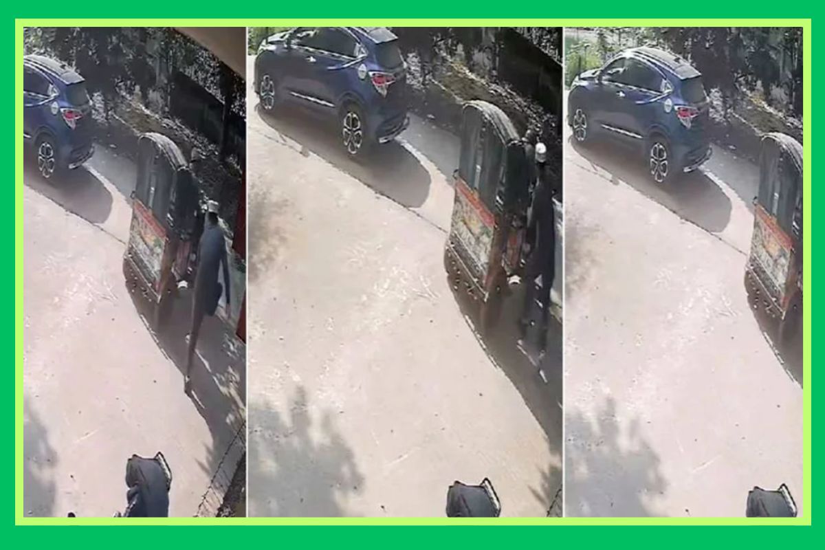 রাজশাহীতে রিকশাচালককে মারধর করা সমাজসেবা কর্মকর্তা বরখাস্ত