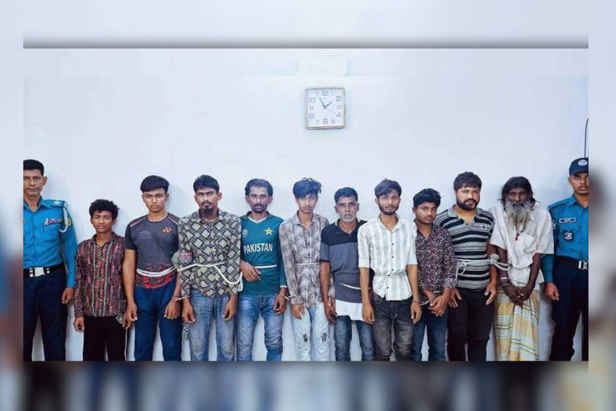 মব সৃষ্টি করে পুলিশকে মারধর; জড়িত সবাই গ্রেপ্তার