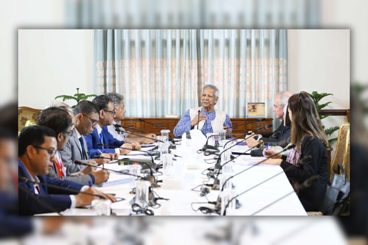 শ্রম আইন সংস্কার করার নির্দেশ দিলেন প্রধান উপদেষ্টা