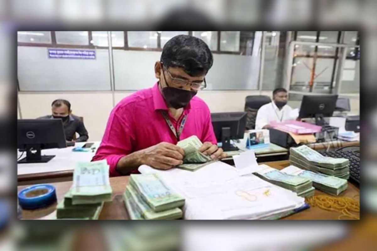 বেতন নিয়ে সুখবর পেল সরকারি চাকরিজীবীরা