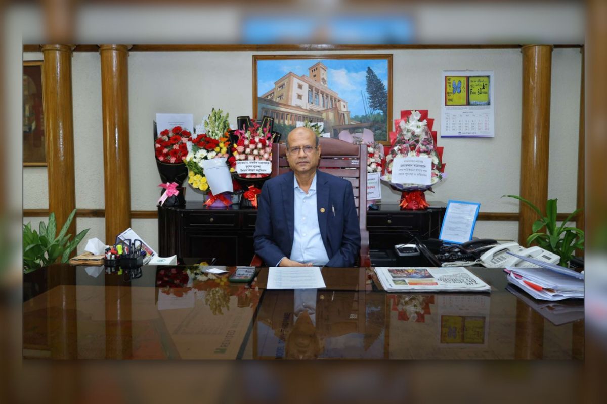যোগদান করেই অনিয়মের বিরুদ্ধে হুঁশিয়ারি রাজউক চেয়ারম্যানের