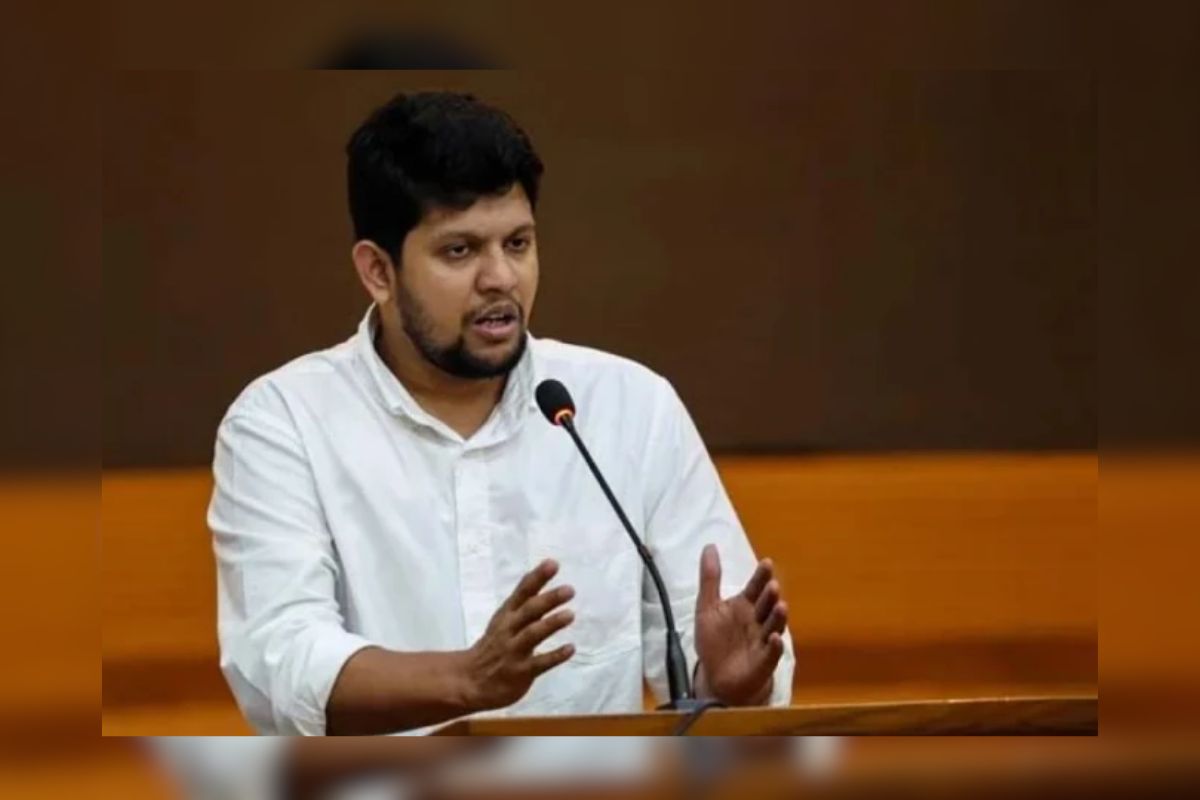 ভিনদেশি চাপের মাঝেও নির্বাচন, সংস্কার হবে: উপদেষ্টা মাহফুজ