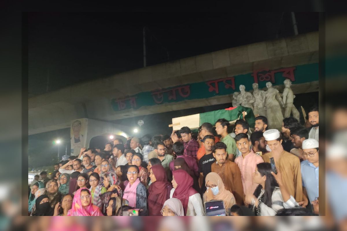 আছিয়ার মৃত্যুতে 'ধ-র্ষ-ণবিরোধী মঞ্চ'র গায়েবানা জানাজা