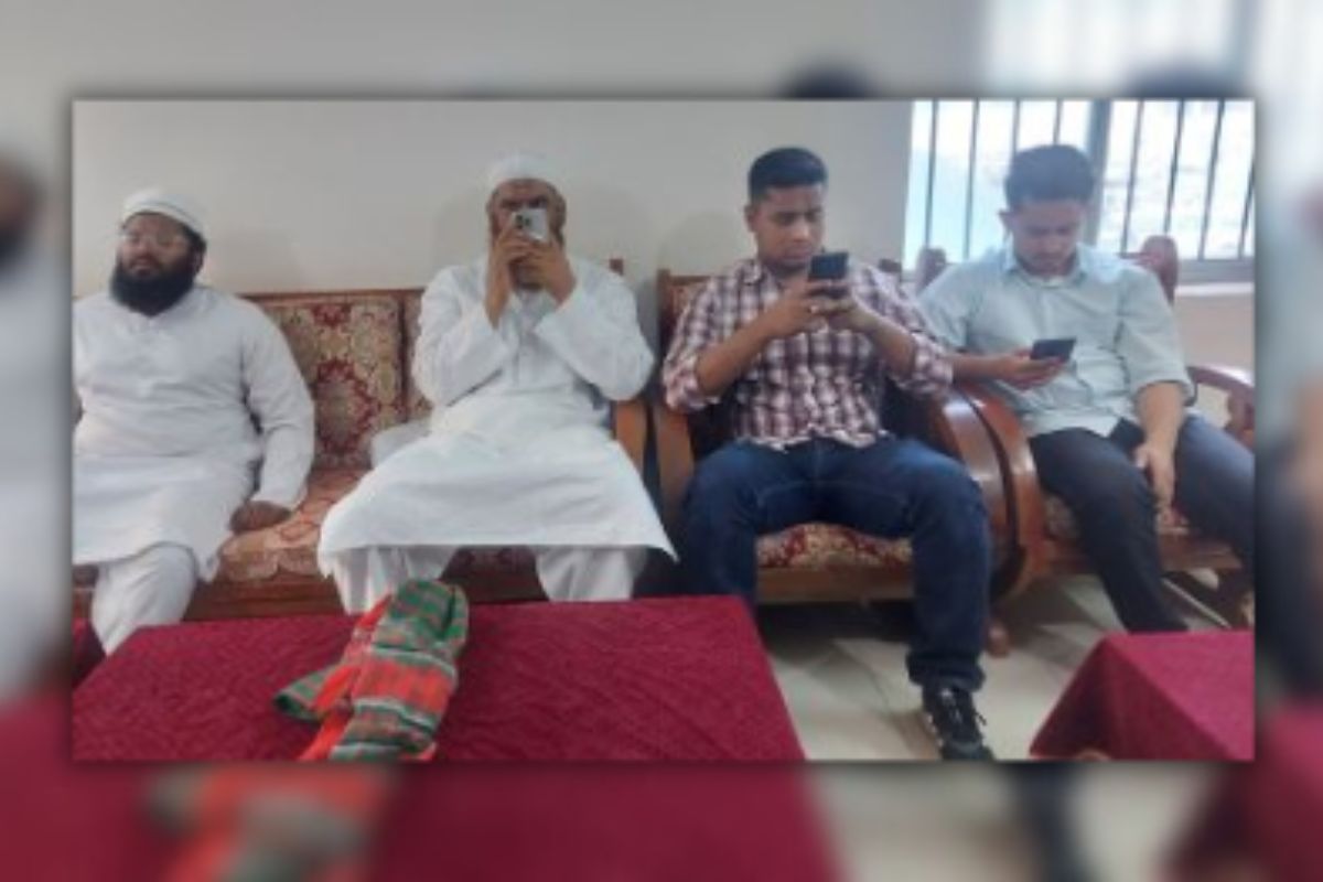 জানাজায় অংশ নিতে মাগুরায় মামুনুল-হাসনাত-সারজিস