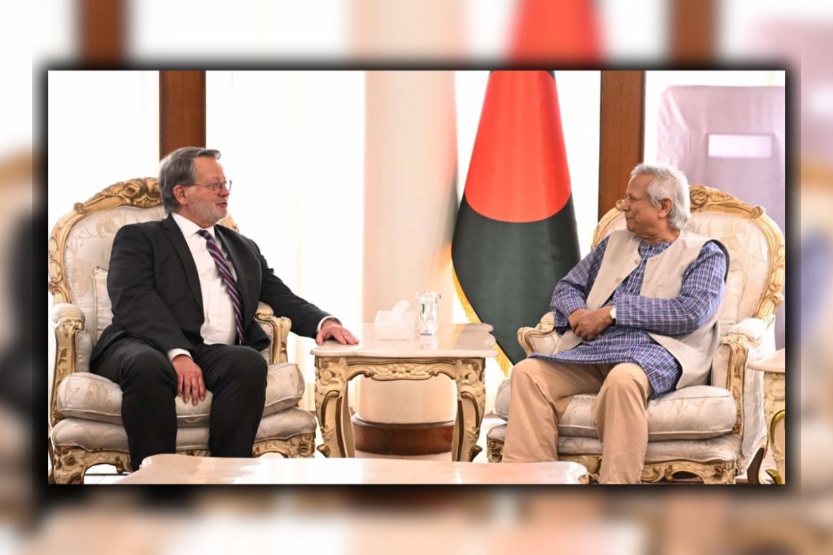 হি'ন্দুদের ওপর হামলা রাজনৈতিক: মার্কিন সিনেটরকে প্রধান উপদেষ্টা