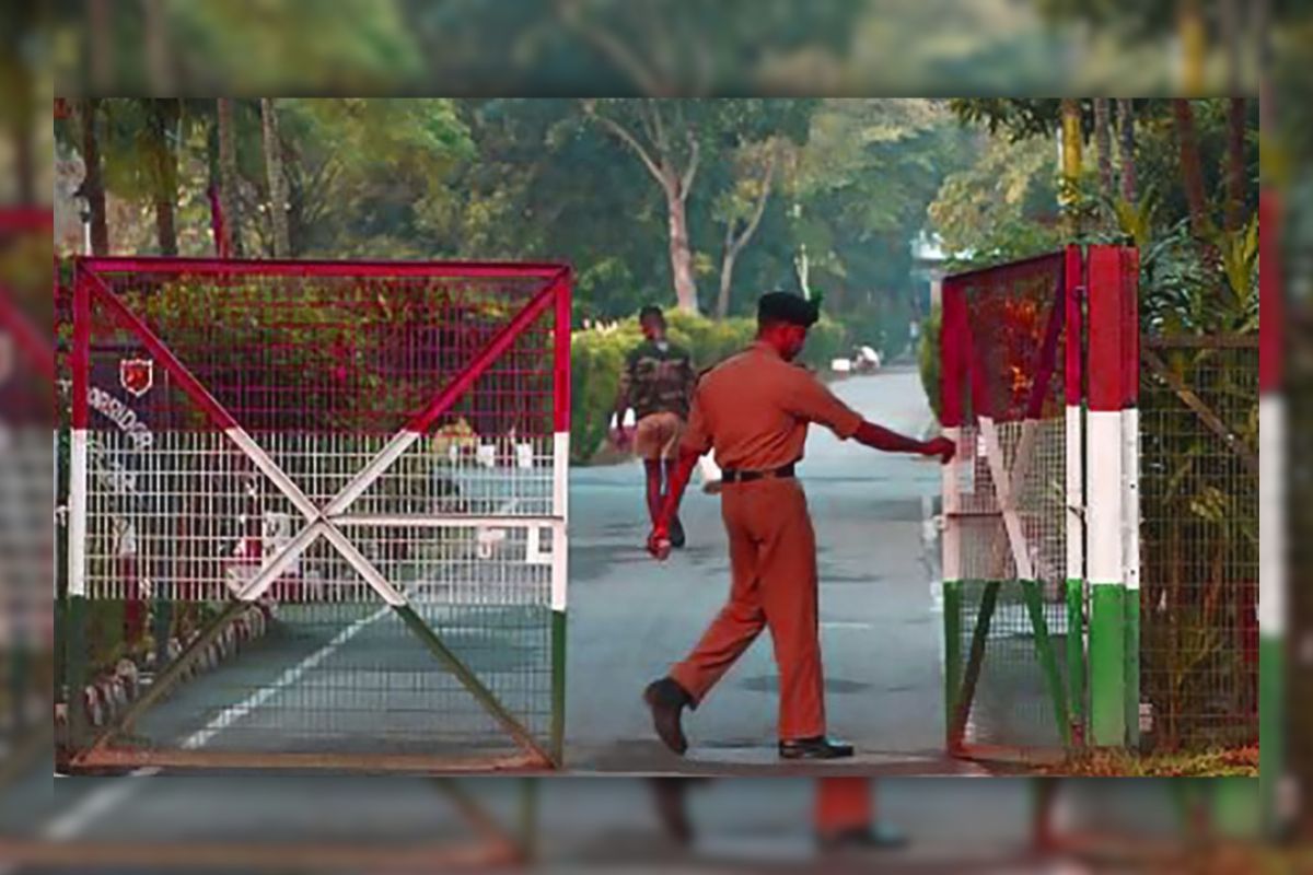 মিথ্যা অপবাদ দিয়ে ভারতে বাংলাদেশিকে হেনস্তা