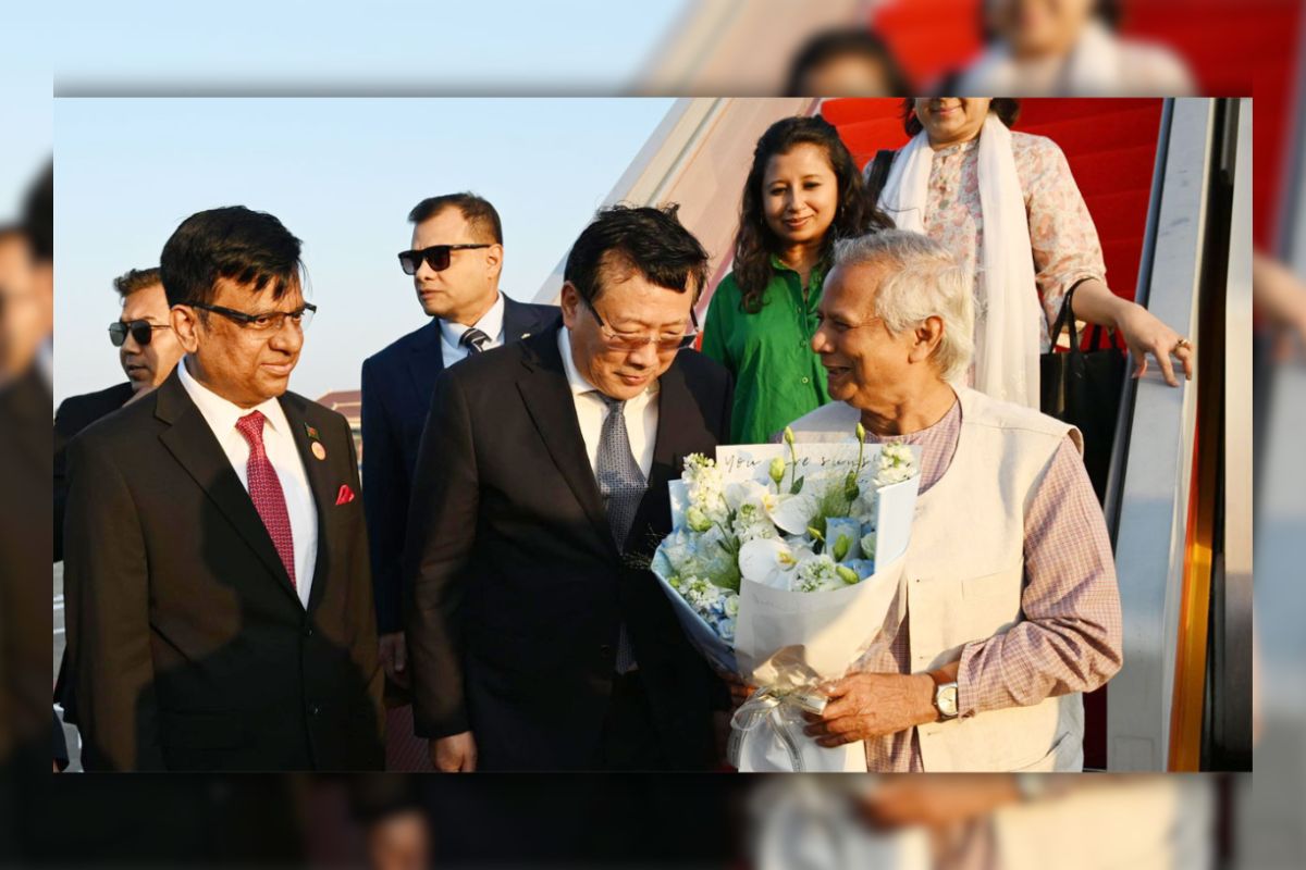 চীনে পৌঁছেছেন ড. ইউনূস