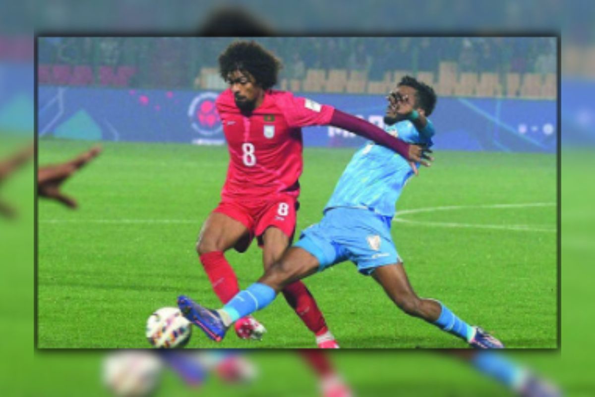 দেশ মাতিয়ে ইংল্যান্ডের পথে উড়াল দিলেন হামজা চৌধুরী