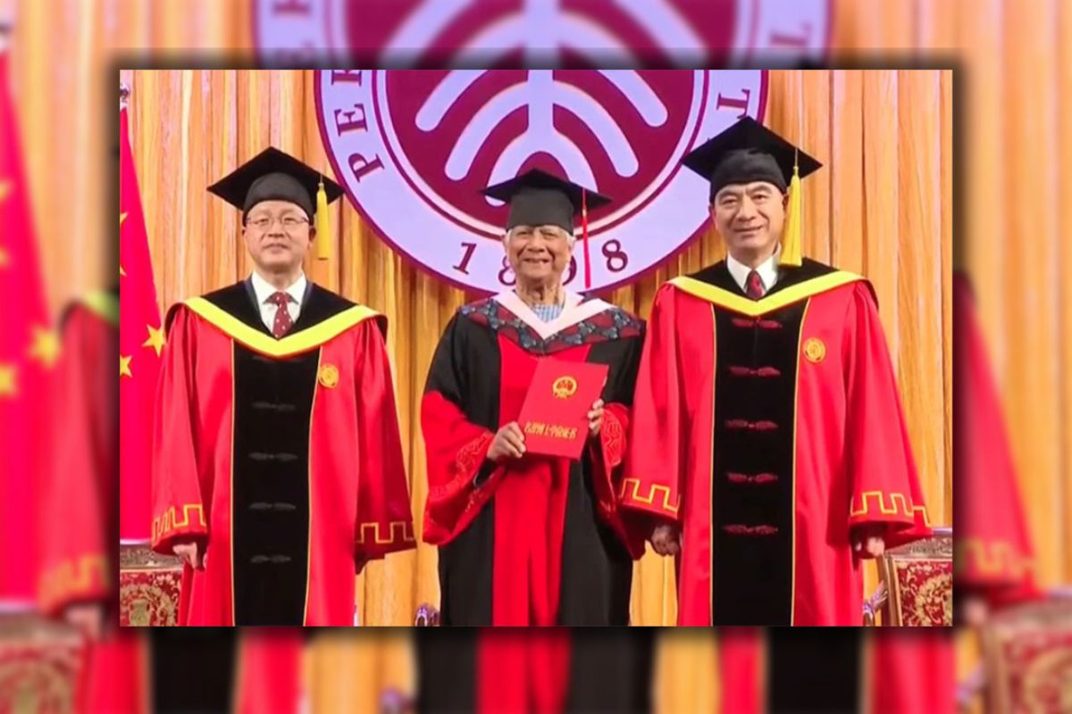 ড. ইউনূসকে সম্মানসূচক ডক্টরেট ডিগ্রি প্রদান চীনের পিকিং বিশ্ববিদ্যালয়ের