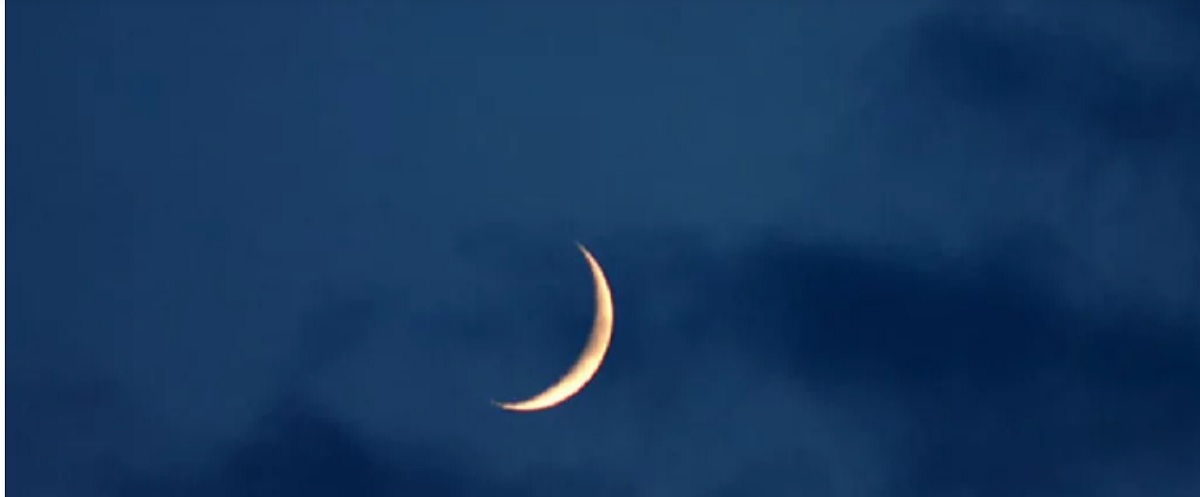 চাঁদ দেখা গেছে, সোমবার ঈদ