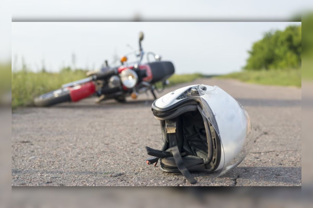 কর্মস্থলে ফেরার পথে সড়কে প্রাণ গেল পুলিশ সদস্যের