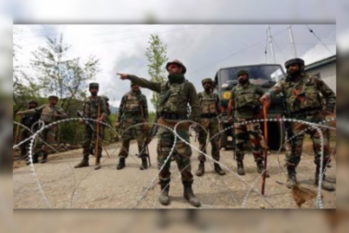 কাশ্মিরে ভারত ও পাকিস্তানি সেনাদের মধ্যে গো-লা-গু-লি