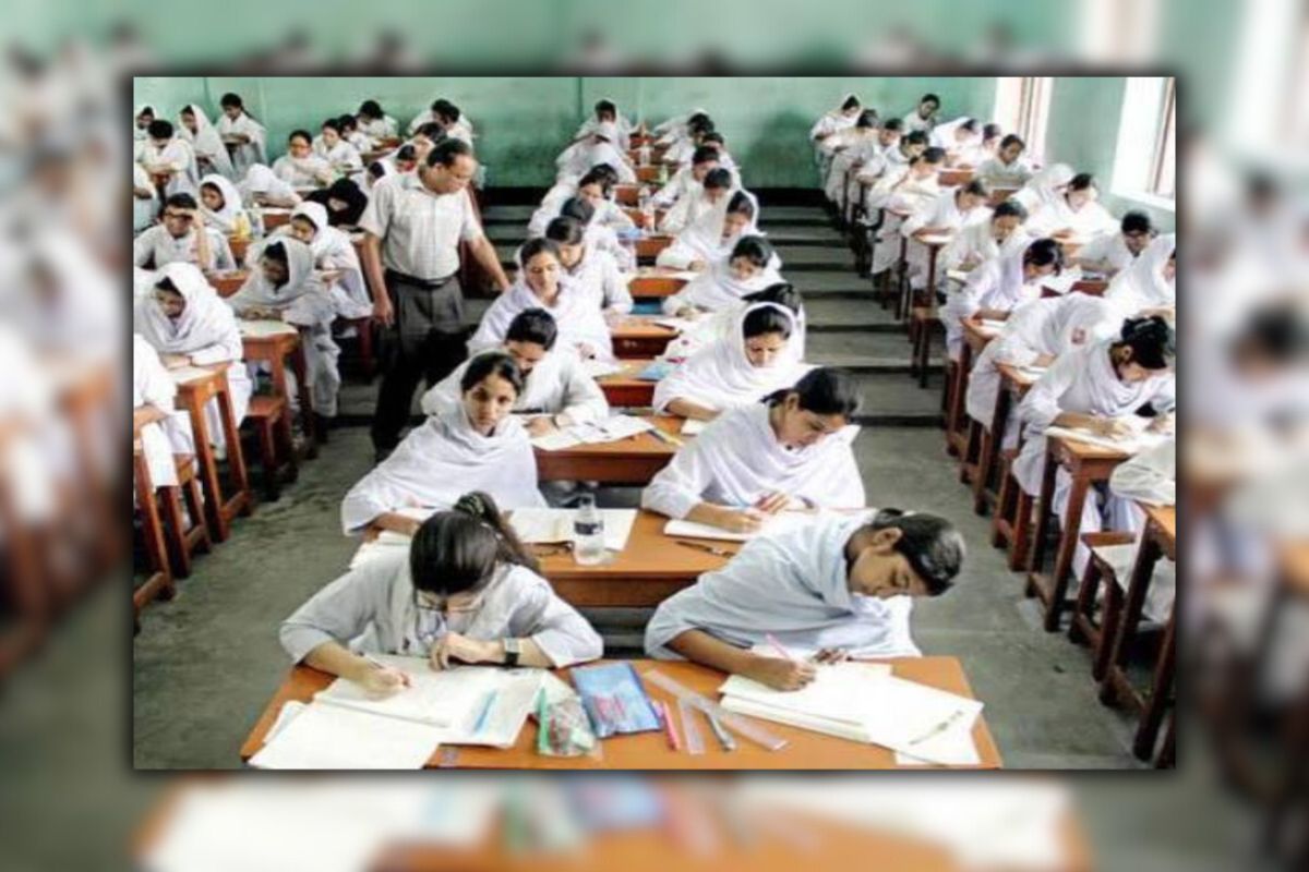 ১১ বোর্ডের অধীনে মাধ্যমিকে বসেছে সোয়া ১৯ লাখ পরীক্ষার্থী