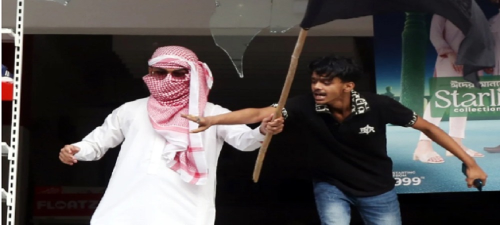 সিলেটে বাটা শোরুমের লুটপাটের নেতৃত্বে আ. লীগ নেতার ছেলে