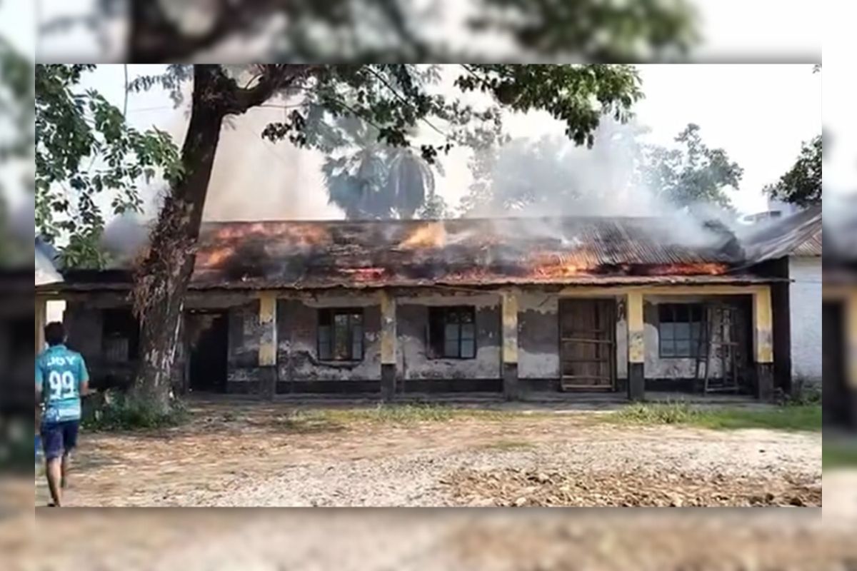 ব্রজমোহন কলেজের ছাত্রাবাসে আ’গুন