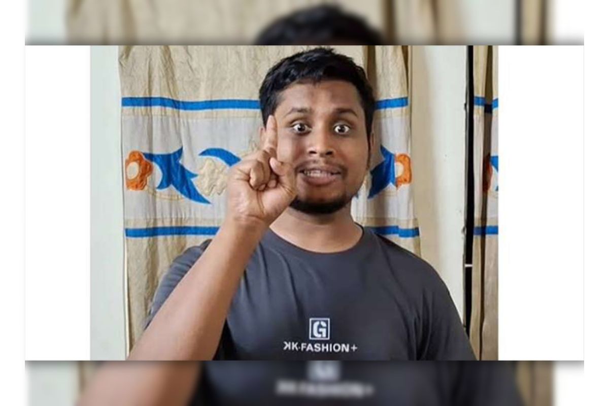 কম্প্রোমাইজের রাজনীতি নিয়ে হাসনাতের স্ট্যাটাস