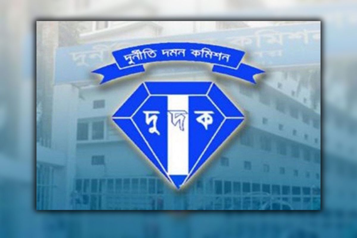 ৩৫ সাব-রেজিস্ট্রি অফিসে দুদকের অভিযান