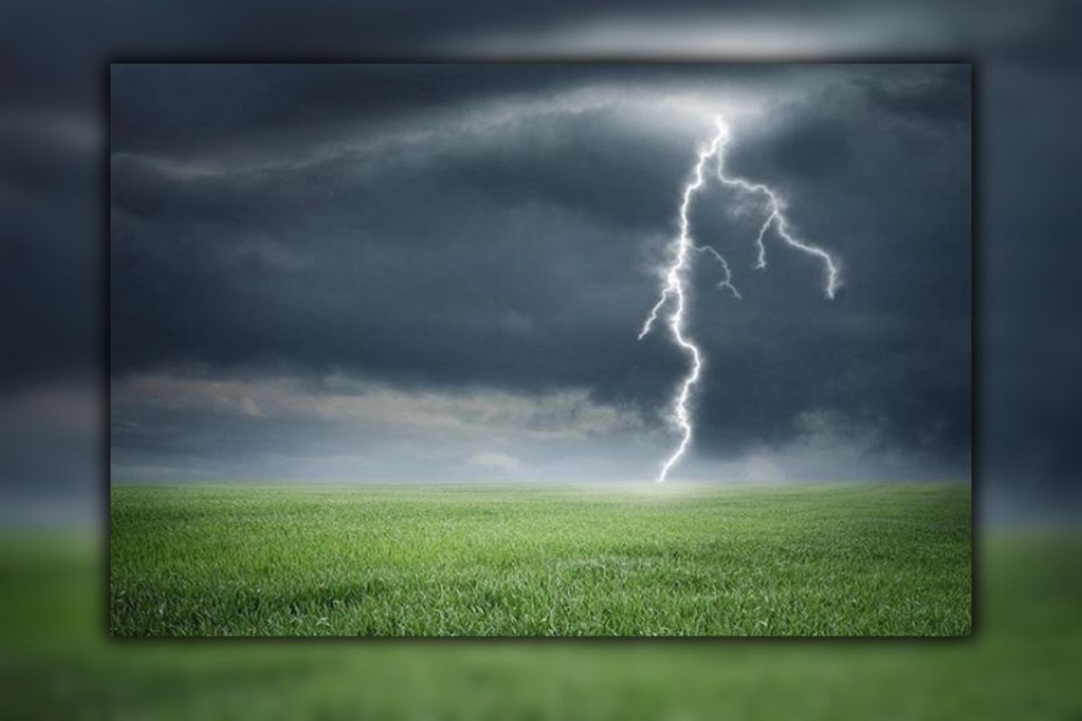 দেশের ২৬ জেলায় বজ্রপাতের শঙ্কা