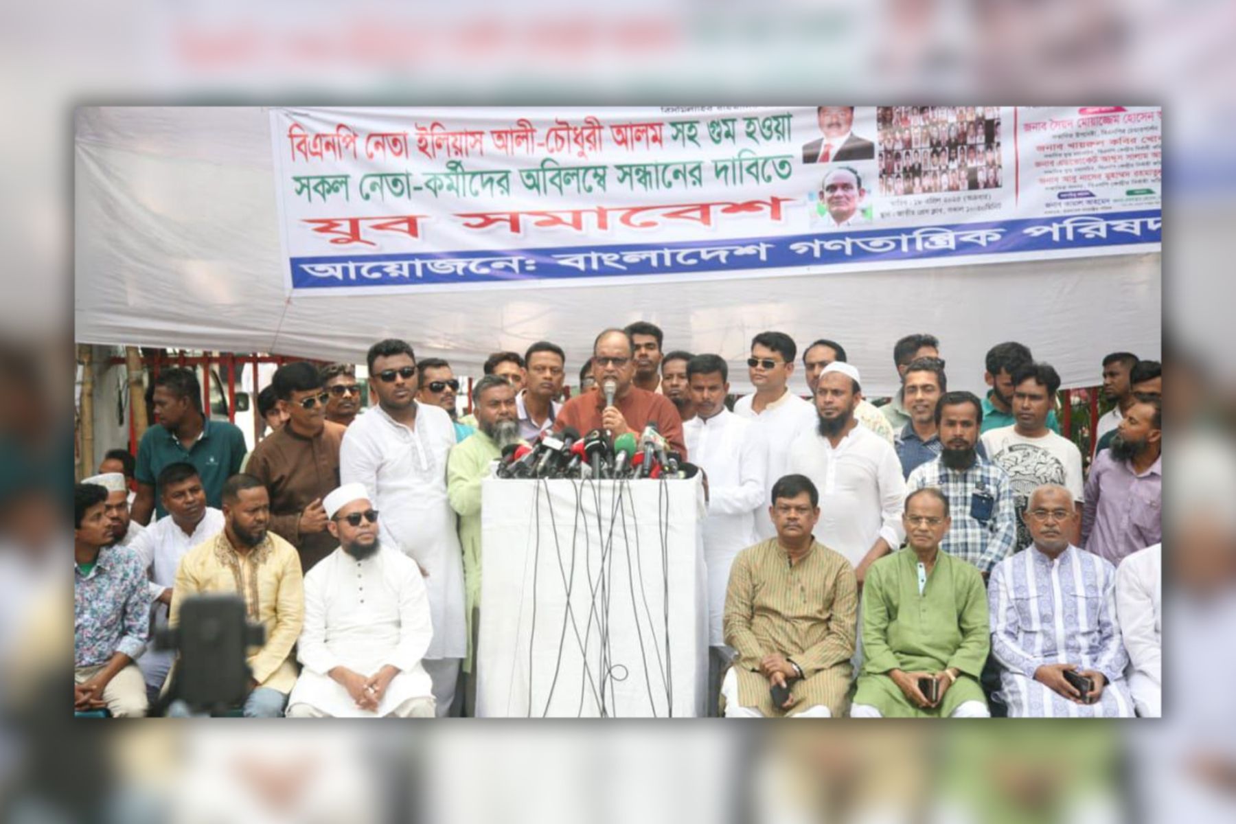 গত ১৫ বছর যারা গণতন্ত্র ধ্বংস করেছে তাদের রক্ষা করা হচ্ছে: দুদু