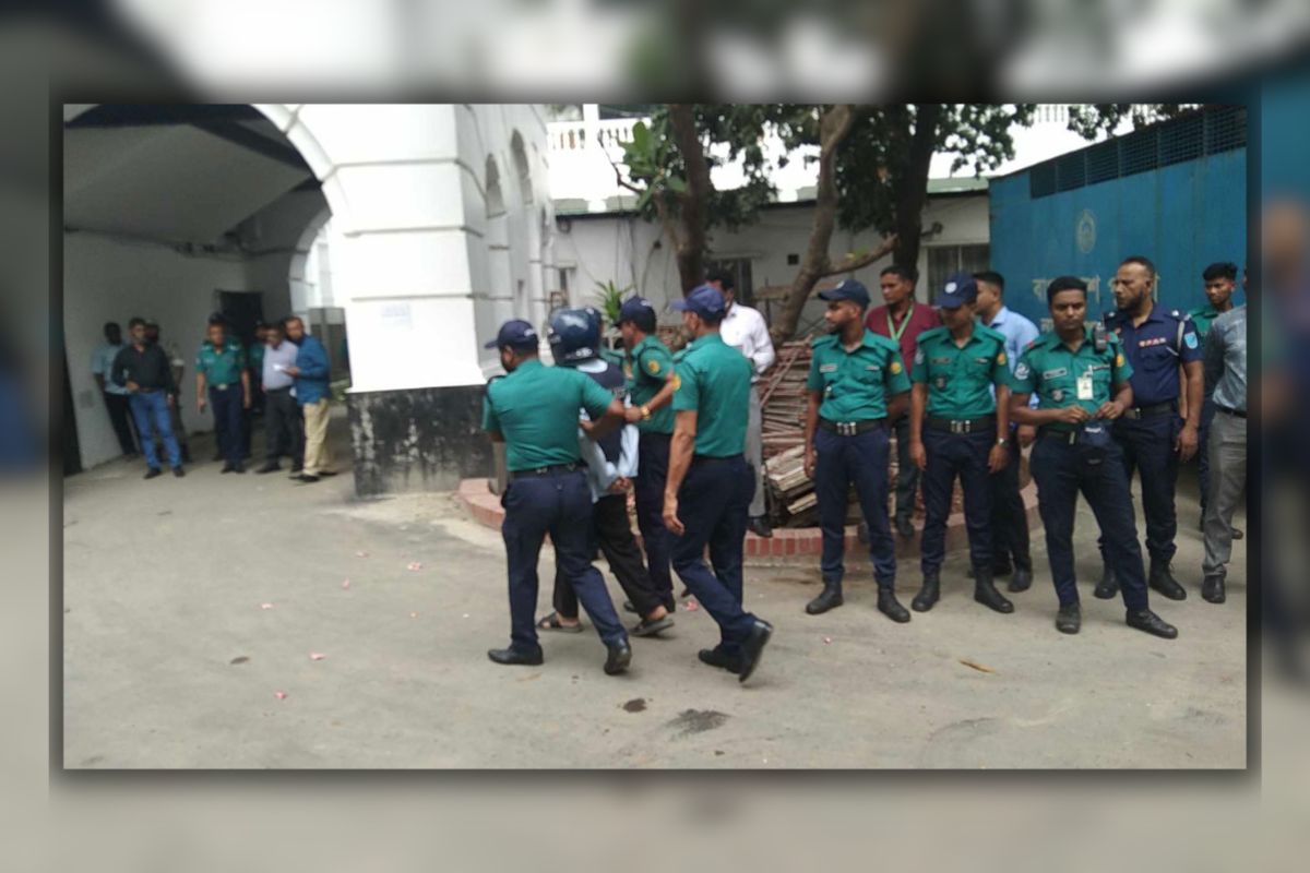 ট্রাইব্যুনালে হাজির সাবেক মন্ত্রী-প্রতিমন্ত্রীসহ ১৯ জন