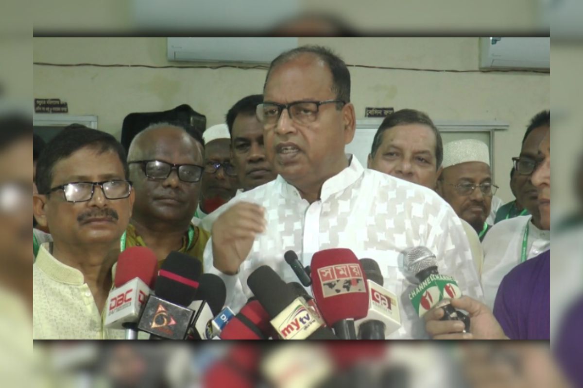 সংস্কার ও নির্বাচন মুখোমুখি করার দরকার নেই : দুদু