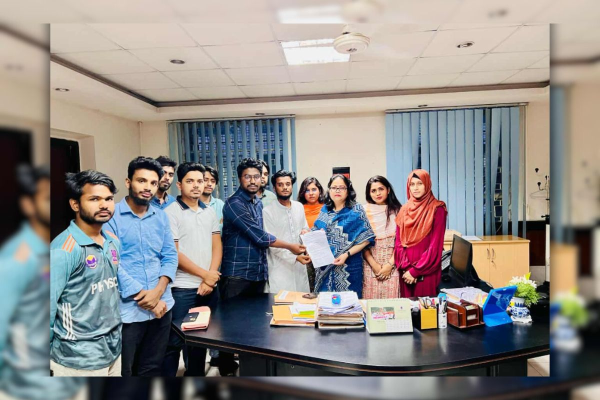 ঢাবির সুইমিংপুল সংস্কার ও পুনরায় চালুর দাবি গণতান্ত্রিক ছাত্র সংসদের