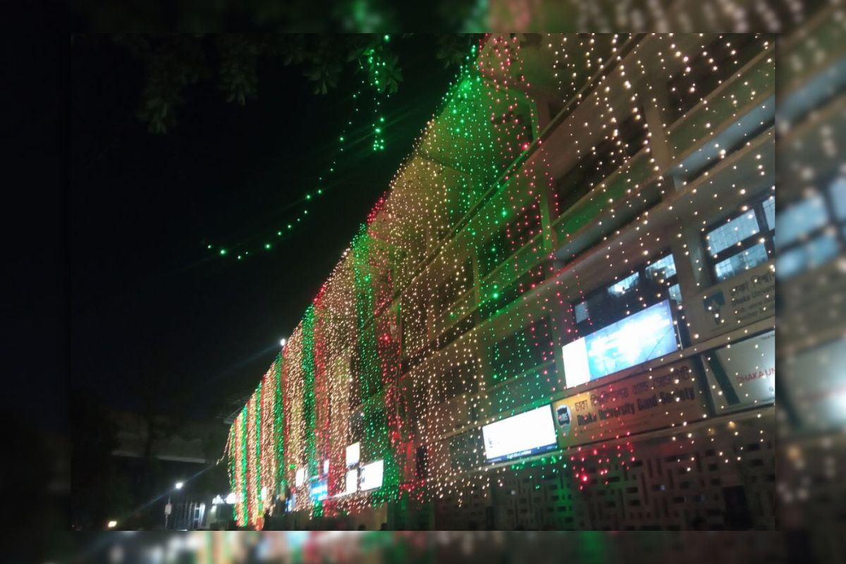 ডুয়ার বৈশাখ উৎসব, বর্ণিল সাজে সেজেছে ঢাবির টিএসসি