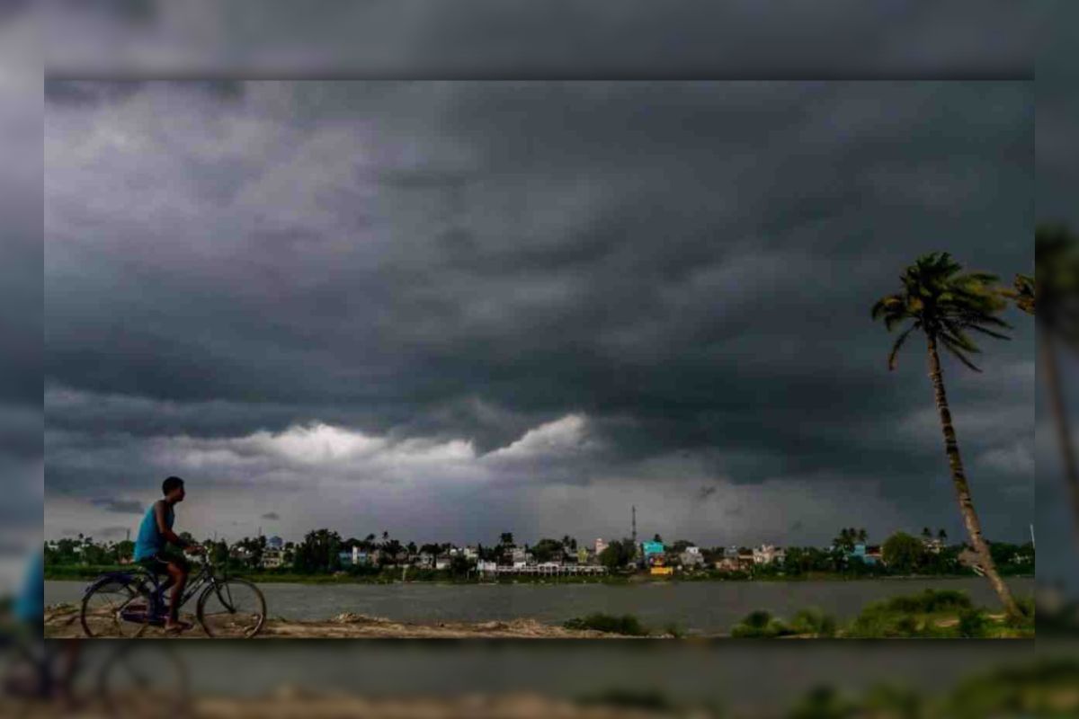 ৯ অঞ্চলে ঝড়ের পূর্বাভাস; বন্দরে সতর্কতা
