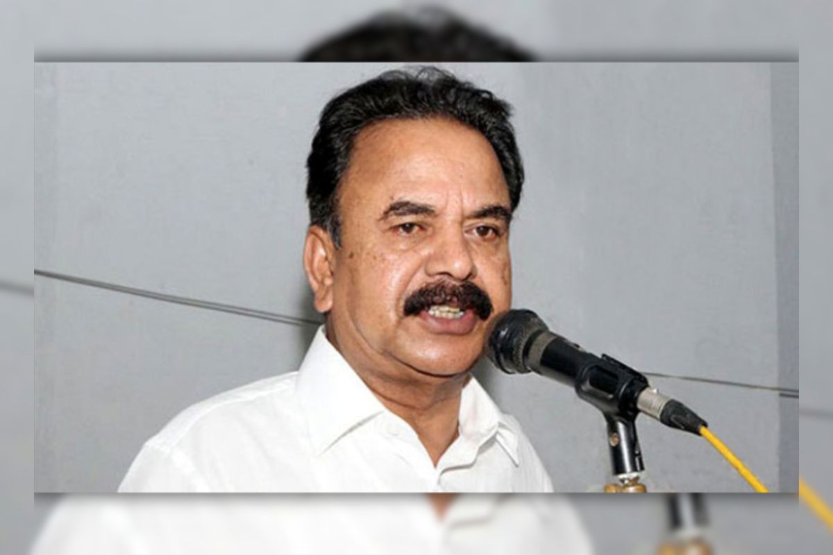 ‘গণতন্ত্র চোরাবালিতে আটকে আছে’