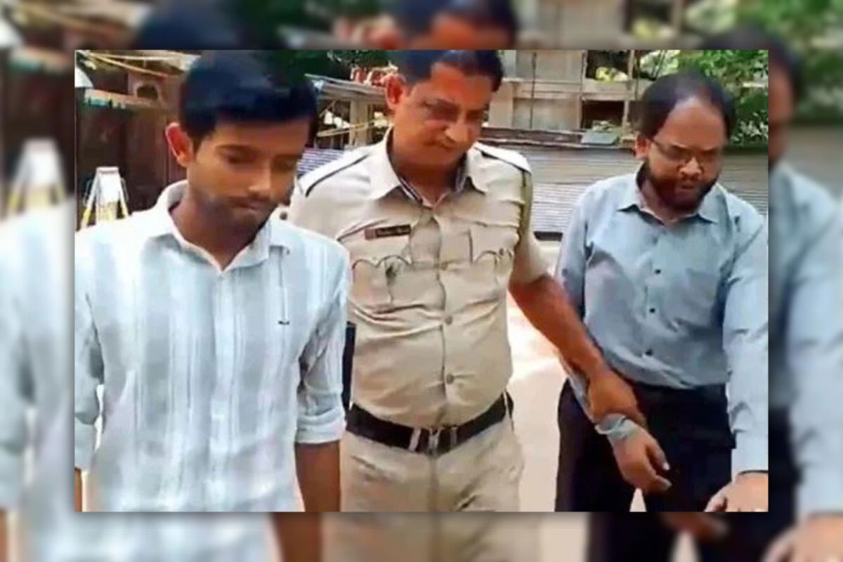 পাকিস্তানি পতাকা নিয়ে অশান্তির ছক, দুই ‘বিজেপি কর্মী’ গ্রেপ্তার