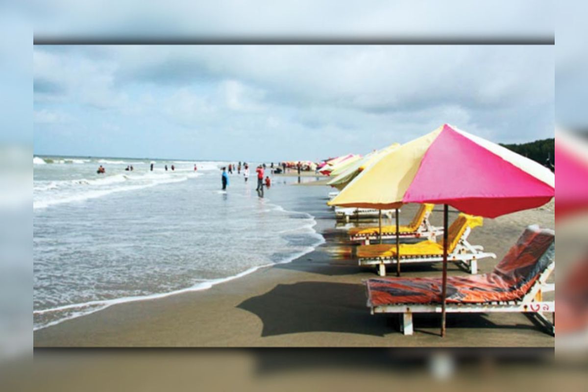 ৩ দিনের ছুটিতেও কক্সবাজারে নেই পর্যটকদের ভিড়