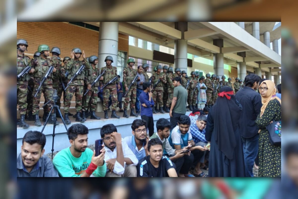 নাম পরিবর্তন চেয়ে বিশ্ববিদ্যালয়ের সব ভবনে তালা, অনিশ্চয়তায় গুচ্ছ পরীক্ষা