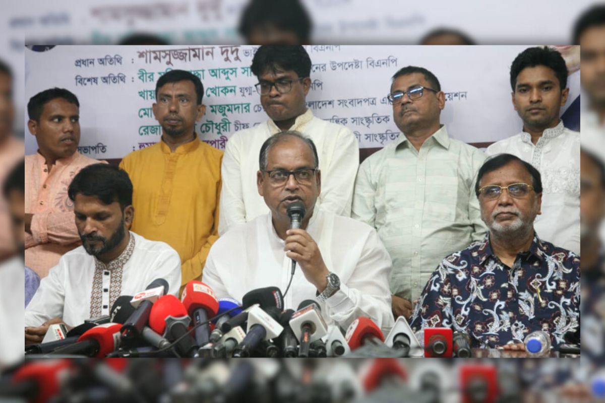 গণতন্ত্রের বিরুদ্ধে ষড়যন্ত্র হচ্ছে: শামসুজ্জামান দুদু