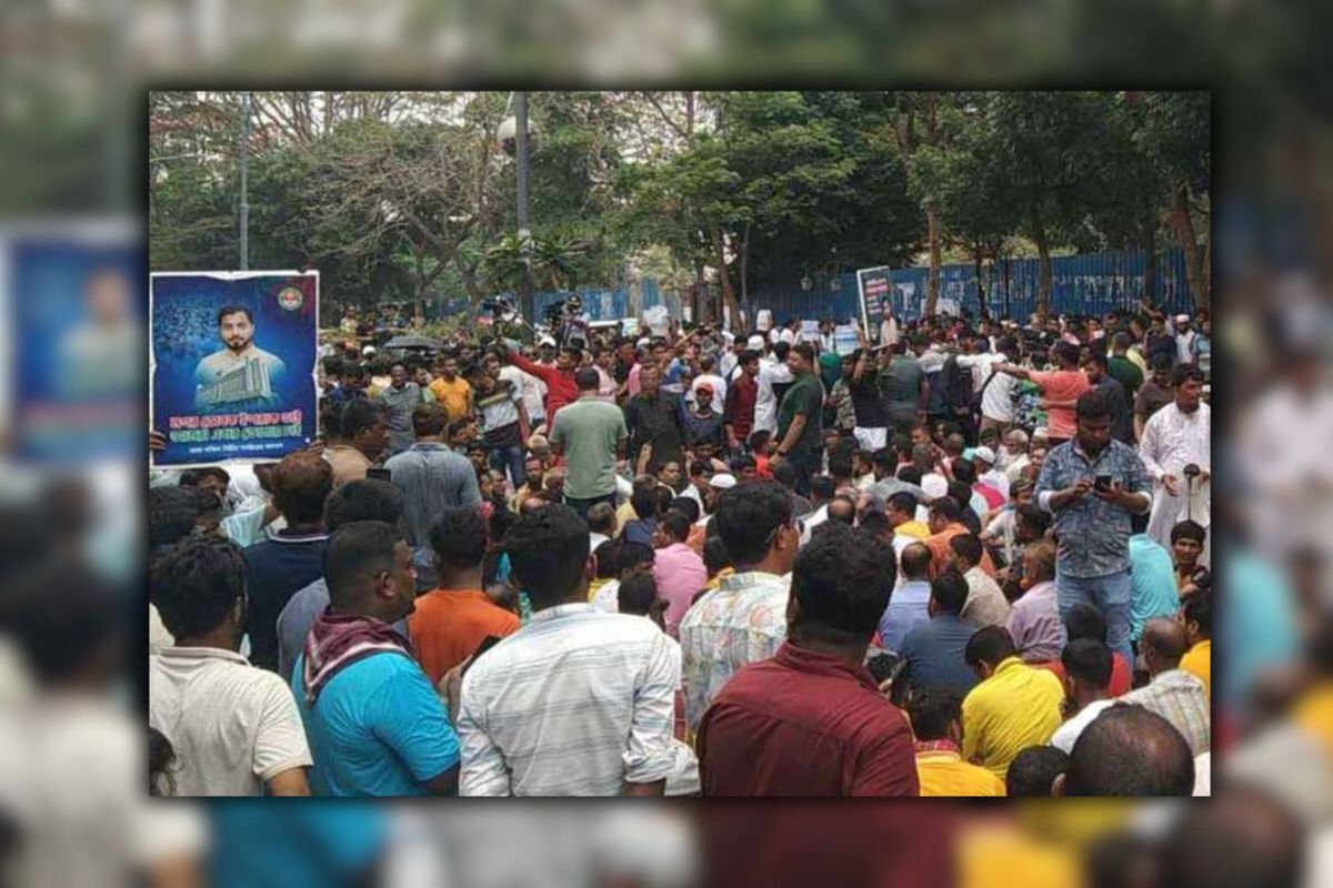 দ্বিতীয় দিনের মতো সড়কে অবস্থান, ইশরাককে মেয়র পদে বসানোর দাবি