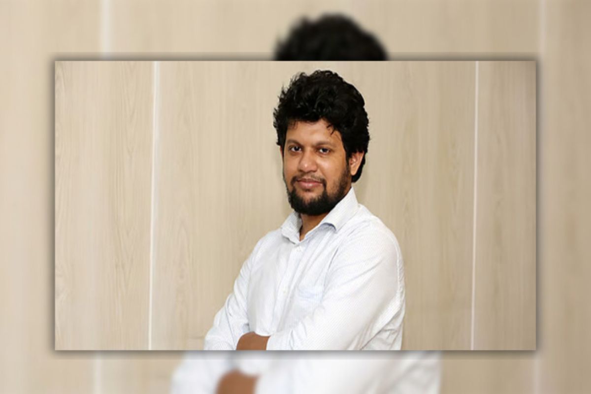 মাহফুজ আলমকে বোতল নিক্ষেপ, সেই শিক্ষার্থী আটক