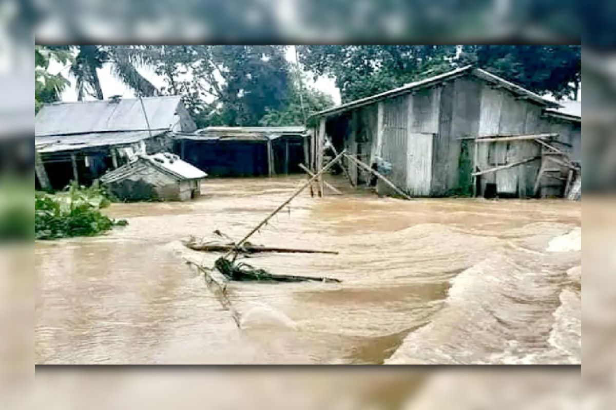 দেশের ২ বিভাগে আকস্মিক বন্যার শঙ্কা, বিশেষ সতর্কবার্তা জারি