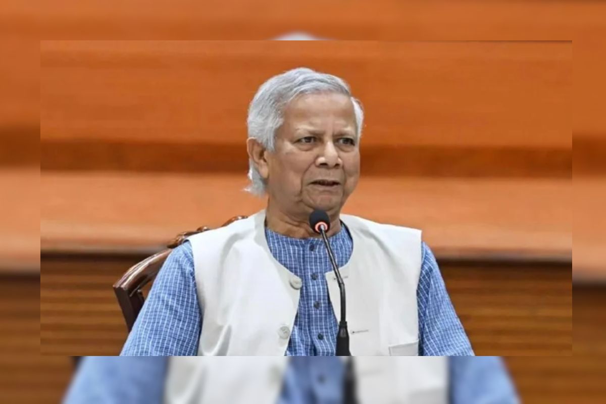 তিন বাহিনীপ্রধানের সঙ্গে প্রধান উপদেষ্টার বৈঠক