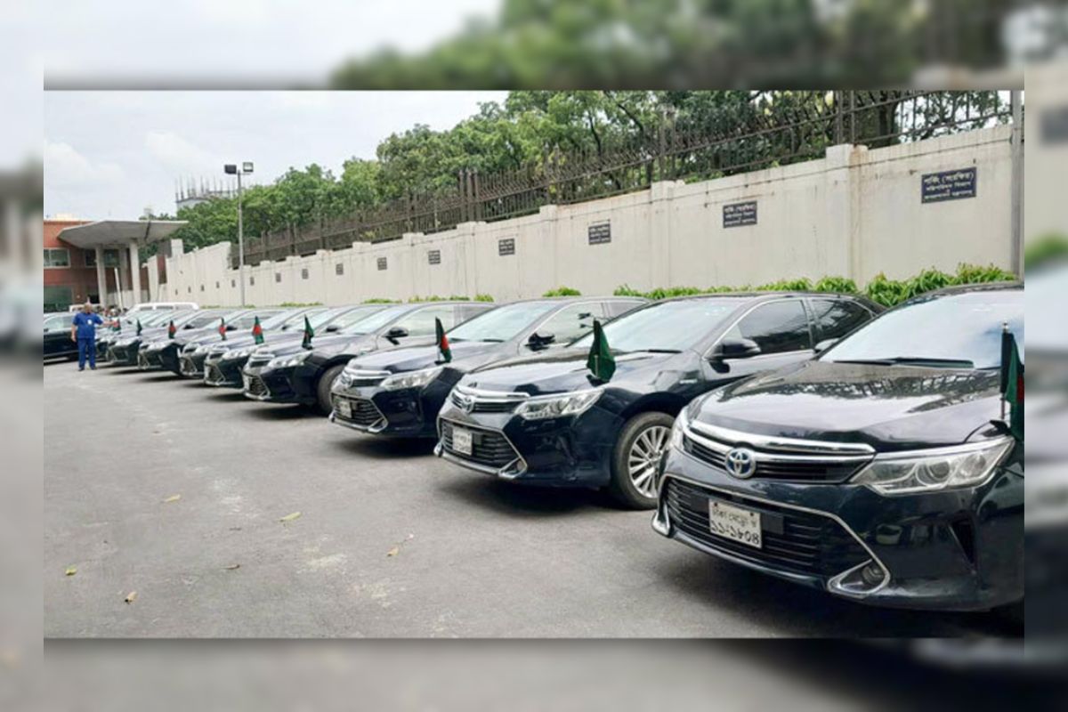 উপদেষ্টাদের জন্য গাড়ি কেনার প্রস্তাবে ‘না’
