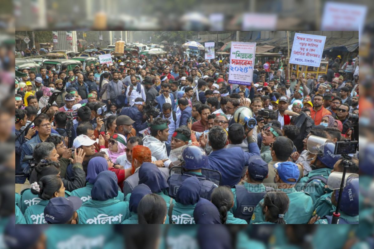 পৌনে ৪ লাখ শিক্ষকের কর্মবিরতি ঘোষণা