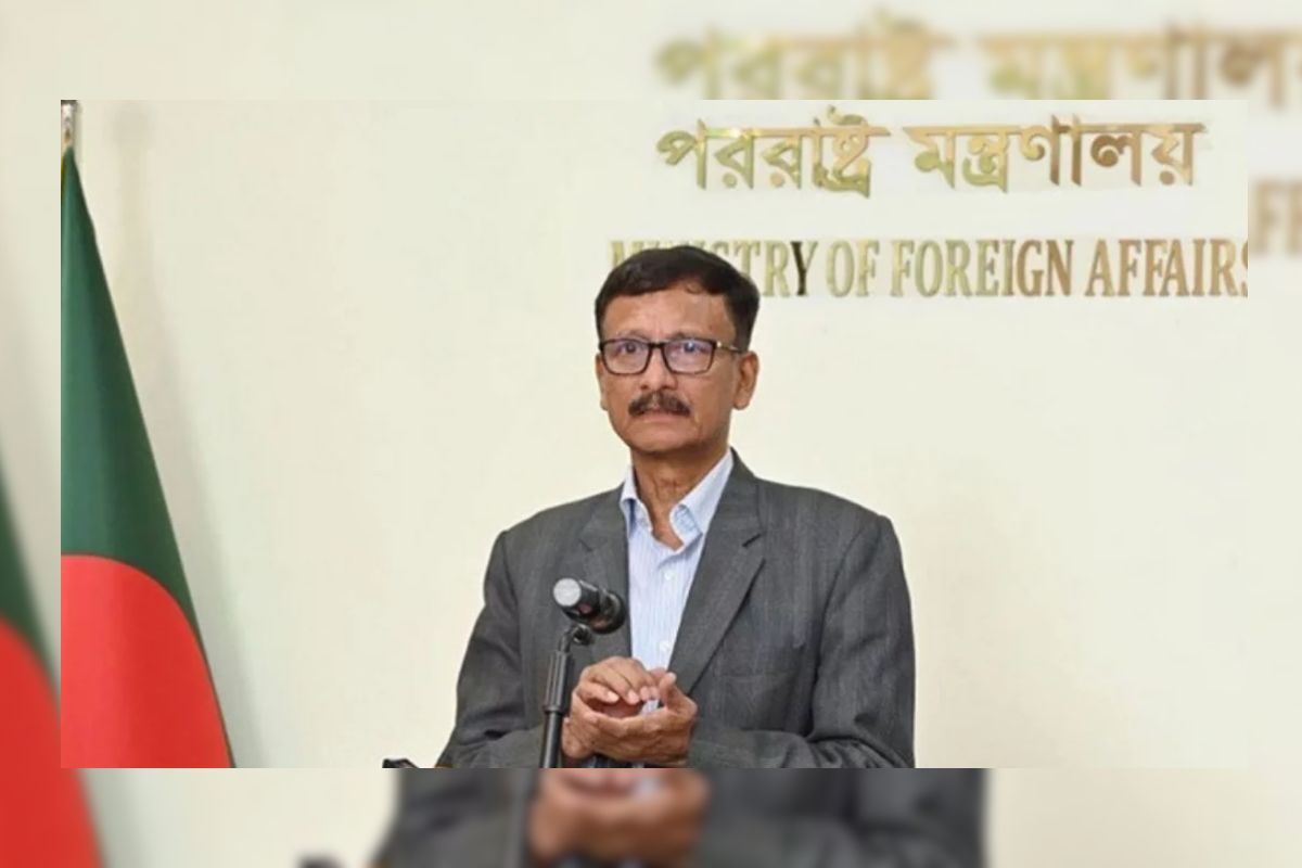 পররাষ্ট্র সচিব নিজেই সরে যেতে চান: উপদেষ্টা