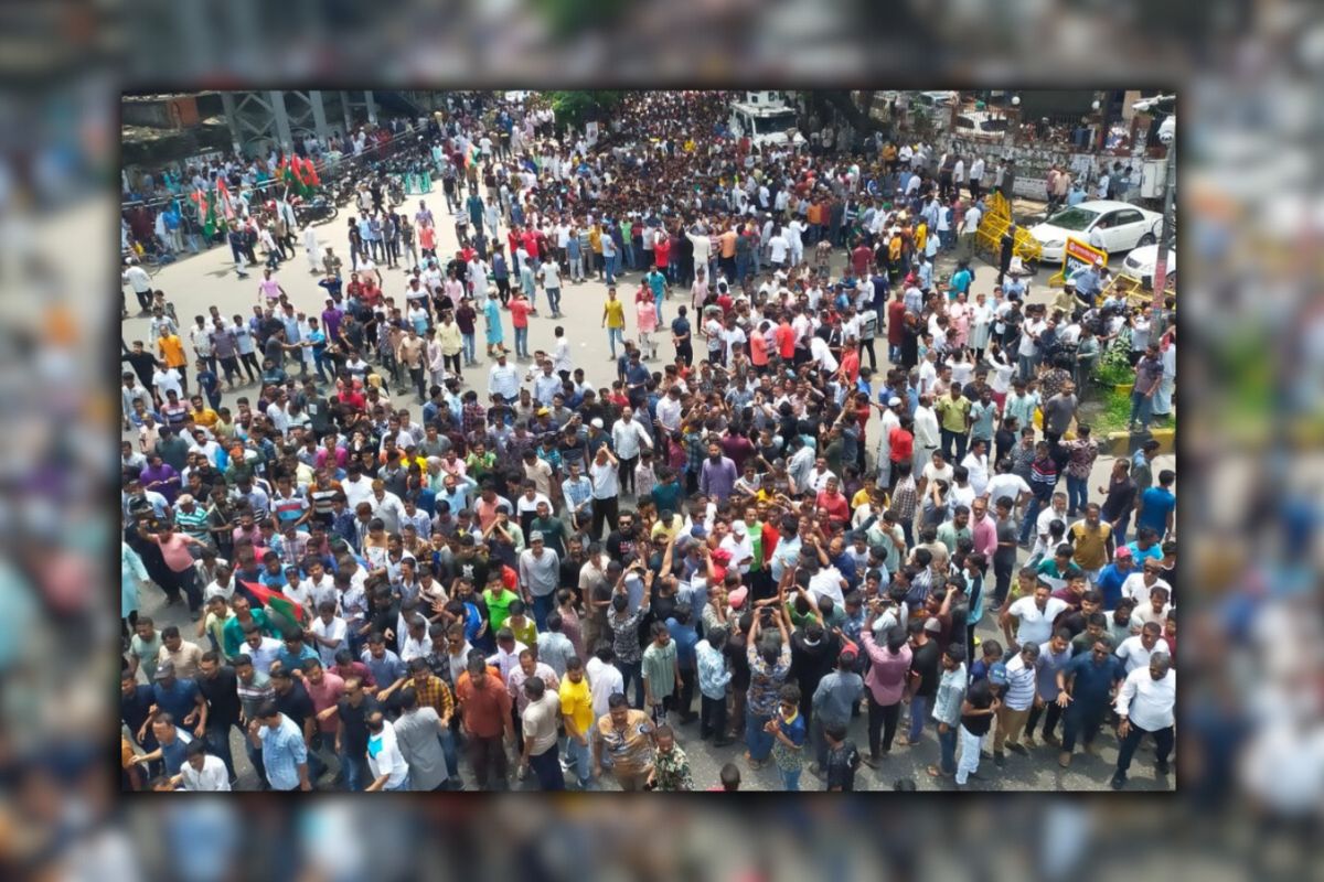 রাজধানীর মৎস্য ভবন মোড় ব্লকেড